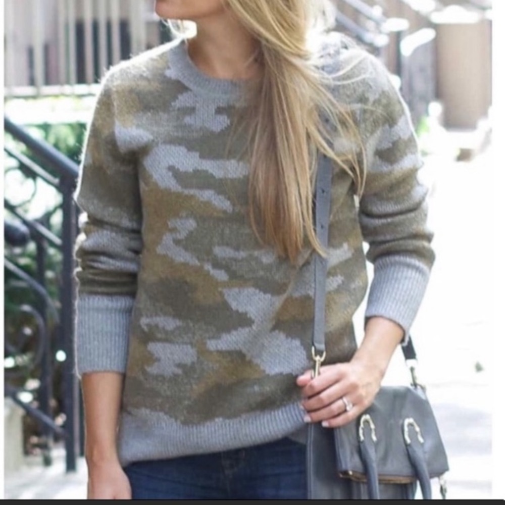 Banana Republic Camo Wool Blend Sweater sz M